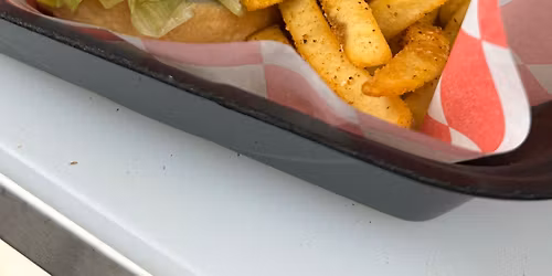 FOOD TRUCK - Ate1Six Food Truck