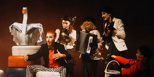 Muzikin\u0117 komedija AMERIKA PIRTYJE re\u017e. Valentinas Masalskis (Klaip\u0117da)