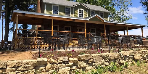 The Catfish Willie Duo play at beautiful Lake Creek Winery!