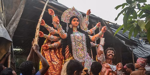Goddess in Transit: A Photo Walk
