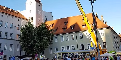 Regensburger B\u00fcrgerfest 2027 mit dem Schmidbauer Kran