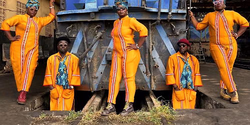 Plein Public: Nana Benz Du Togo + Las Hienas
