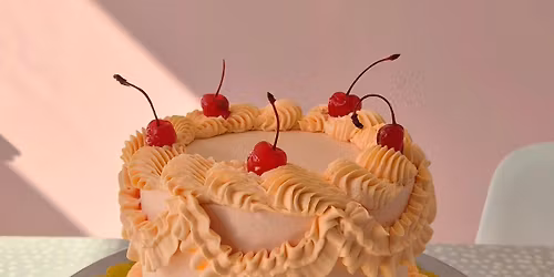 Vintage piped buttercream cake decorating class