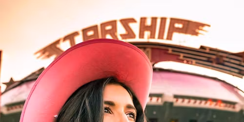 Whoa Dakota at The Pizza Pub!! 