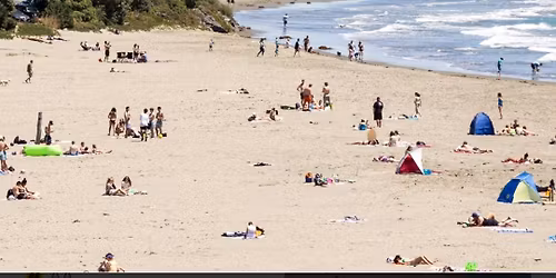 Sumner Esplanade : Easy walk option 