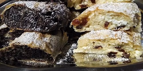 Hagyom\u00e1nyos, k\u00e9zzel h\u00fazott r\u00e9tesk\u00e9sz\u00edt\u0151 m\u0171hely- P\u00e9cs