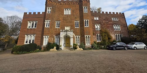 20km Grandeur & Industry: Journey Through Country Estates, Canals & Castles