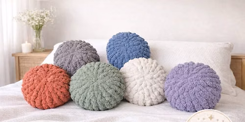 DIY Chunky Knit Pillow Pouf Workshop @ Hobbs Tavern