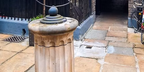 Half-Day Tour of London's Hidden Lanes and Alleyways