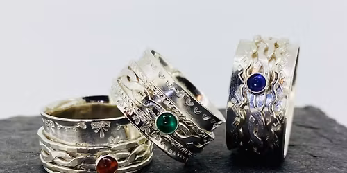 Sterling Silver Spinner Ring Classes with Kate Snookes 14.3.2026 or 25.9.2026 10.30 - 3pm