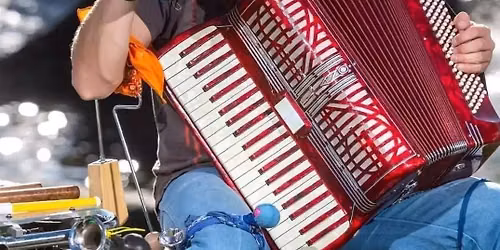 Steve Solkela plays The Hammond Lounge. 