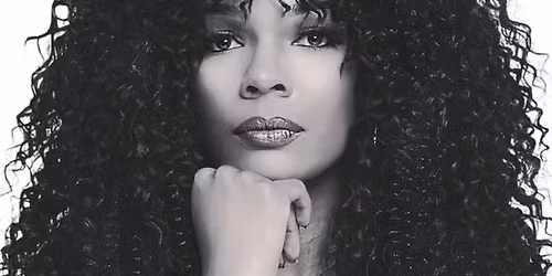 Syleena Johnson in Chicago