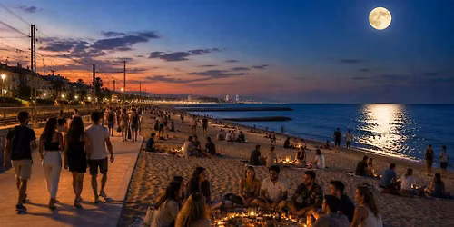 Sunset Walk & Beach Picnic: Luna LLena de la Cosecha