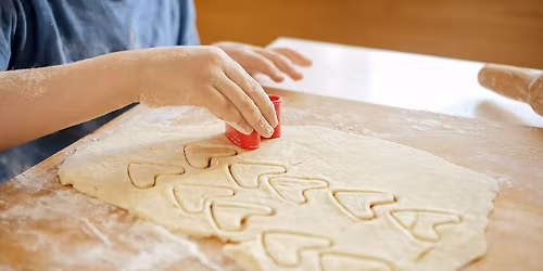 B\u00f8rn og unge: Form med ler