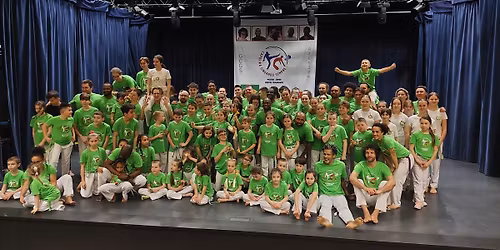 \u201dDa Raiz ao Futuro\u201dWarszytaty, Batizado e Troca De Cordas Gingando Sempre na Parada\ud83c\uddf5\ud83c\uddf1