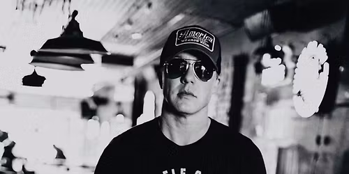 Solo @ the Firehouse Pub