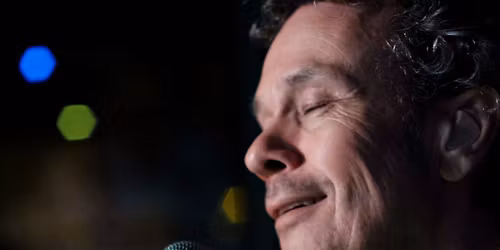 Honey roy in the Dreamstreet Band