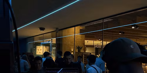 Running Party w\/Seven run