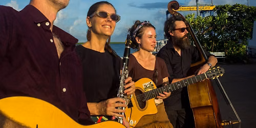 Free courtyard gig: Hot Club of Djarwin