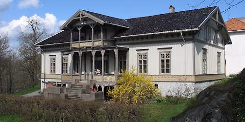 Velkommen inn p\u00e5 Langs\u00e6 g\u00e5rd