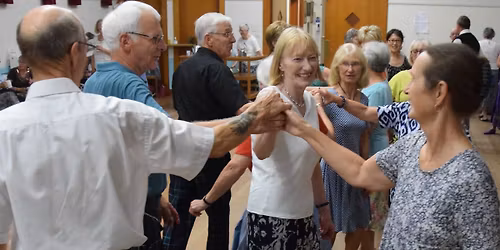 Ceilidh to Country: Discover Scottish Country Dance in Dundee!