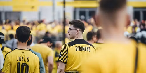 Borussia Dortmund vs SC Freiburg at Signal Iduna Park - Westfalenstadion