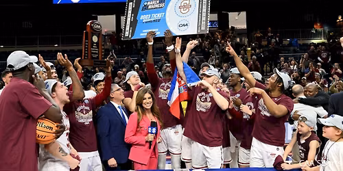 Hofstra Pride at College of Charleston Cougars Mens Basketball