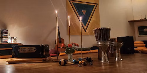 Kirtan \/\/ Mantra \/\/ Bhajan