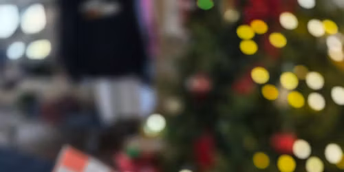 Two Sleeps 'Til Christmas @ Falls Overlook