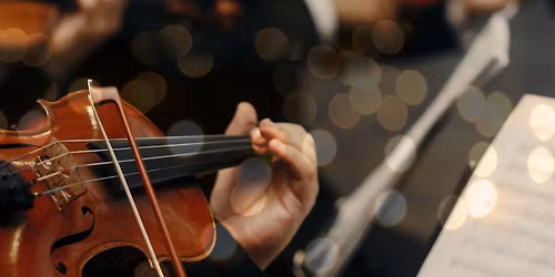 Klassisk soir\u00e9 - I stearinlysenes sk\u00e6r