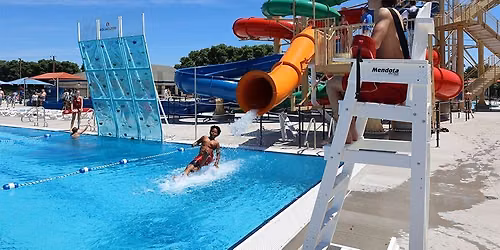 WOW - Soldier's Field Aquatics Center