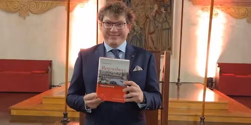 Buchvorstellung \u201eRegensburg: Biografie einer Stadt\u201c von Dr. Bernhard L\u00fcbbers