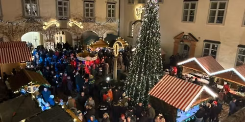 Kipferlmarkt Schlo\u00df Hofhegnenberg