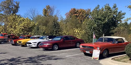 Cruise-In at Cheddar's Scratch Kitchen, Bloomington IN