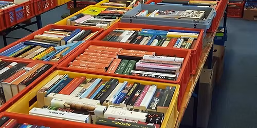 Gro\u00dfer B\u00fccherflohmarkt in der B\u00fccherinsel