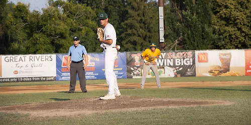 Alton River Dragons at Burlington Bees at Community Field