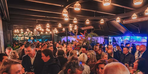 COSMO x VINYL - Saturday Vibes \ud83d\udcfc\ud83c\udf9a\ud83d\udcbd