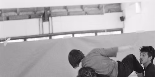 Sharing weight. Sharing meaning | dans & Contact Improvisation | atelier+jam cu Virginia Negru