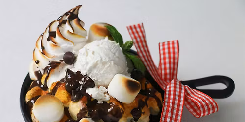 Japanese Food Replica Workshops ~ S'mores Waffle Skillet
