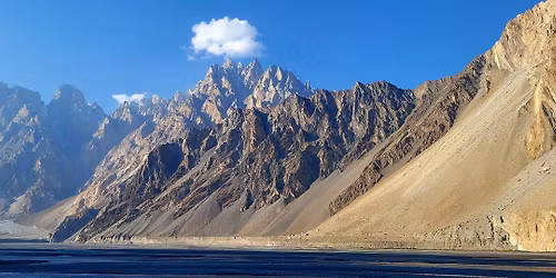 A VAD PAKISZT\u00c1N - Lieber Tam\u00e1s el\u0151ad\u00e1sa