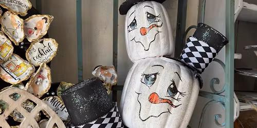 Whimsical Winter Wonders: The Topsy Turvy Snowman Workshop