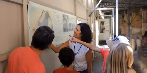 Visita orientada \u2022 Uma cidade com 2000 anos