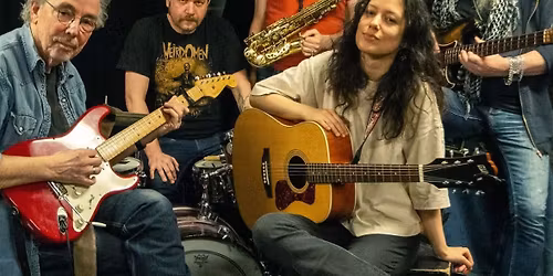 NYNNiNGEN med V\u00e4NNER o HEMLiGA G\u00e4STER