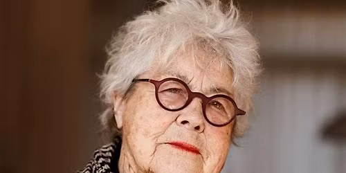 Tafel in De Gang met Bijbels Museum en Ilvy Njiokiktjien