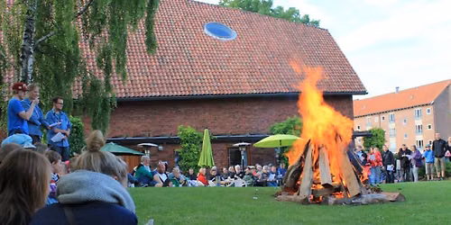 Sankt Hans: Madboder, b\u00e5l og b\u00e5ltale ved den nye biskop