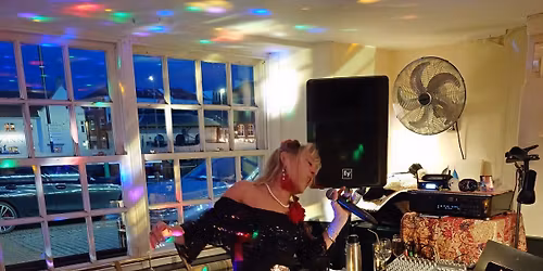 Karen Melanie Kay B \/\nH Sunday 24th May The King's Arms 4_7