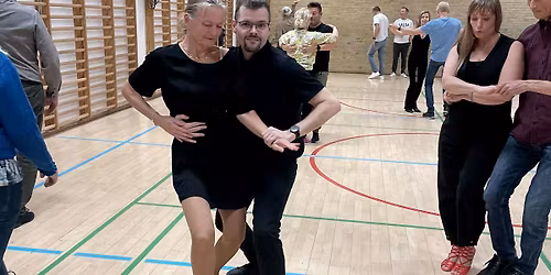 Bachata Drop-In p\u00e5 \u00d8stervangsskolen