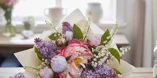 TFA: Heirloom Bouquets: A Mother\u2019s Day Floral Session