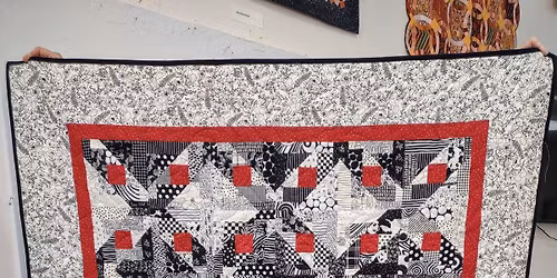 Disappearing Log Cabin Quilt Class with Marnet