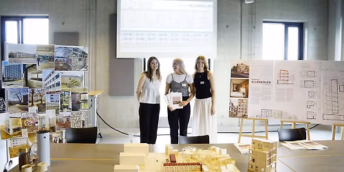 Fra \u00f8jeb\u00e6 til \u00f8jen\u00e5bner: All\u00e9skolens skjulte arkitektoniske v\u00e6rdi